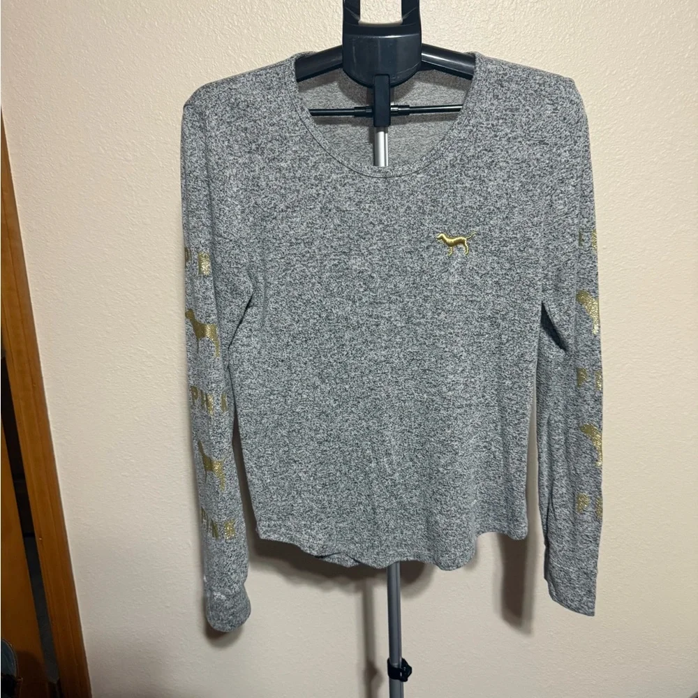 PINK Victoria's Secret Gray Long Sleeve‎ with Gold Details